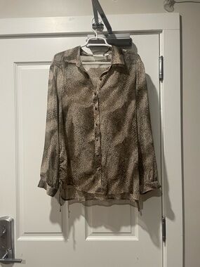Chico's Neutral Animal Print Button-Up Blouse size 2